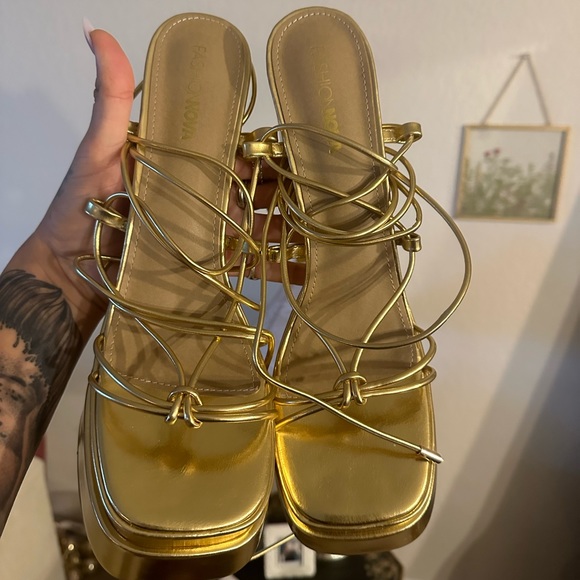 Gold Platform Lace-Up Block Heels • Size 11 - Picture 5 of 7